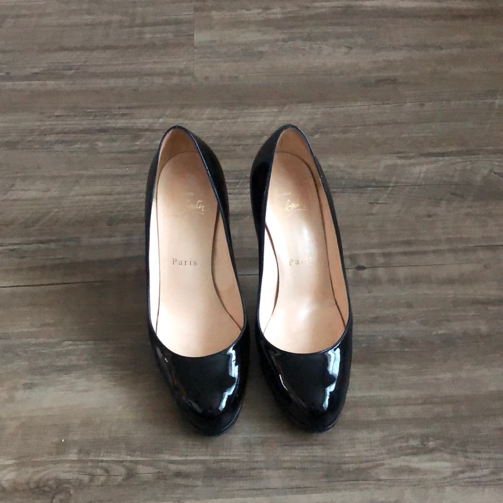 Christian Louboutin’s Simple Pump Patent Leather